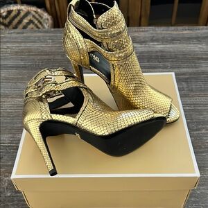 MICHAEL KORS Blaze open toe bootie - 7.5 MK Gold Peep-Toe High Heels